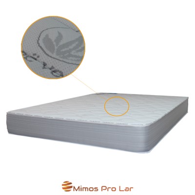 Colchão branco e cinza com padrão acolchoado e logótipo Mimos Pro Lar