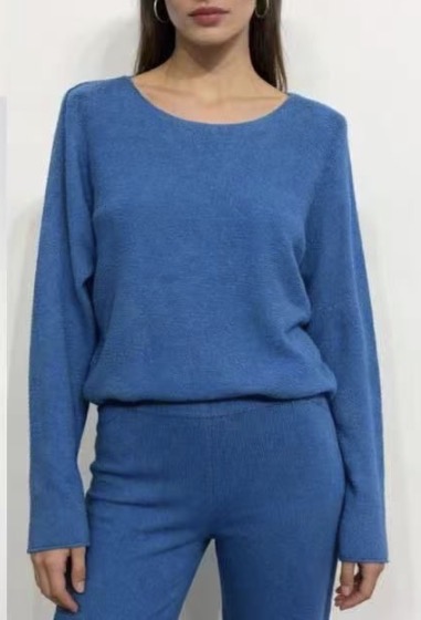 Conjunto azul de malha com camisola e calças