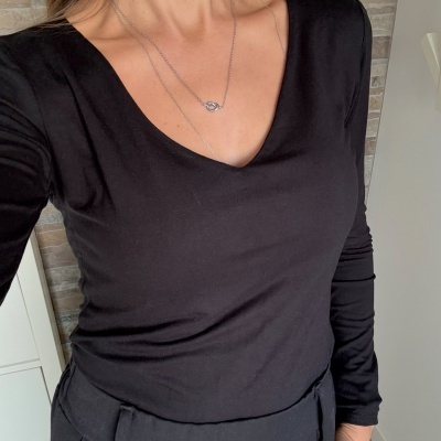 Basiquinhas Decote V Mint | Várias Cores