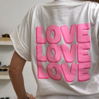 T-Shirt Love Love Love | Várias Cores