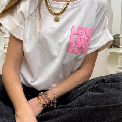 T-Shirt Love Love Love | Várias Cores