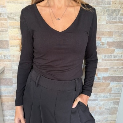 Basiquinhas Decote V Mint | Várias Cores