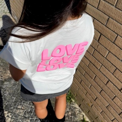 T-Shirt Love Love Love | Várias Cores