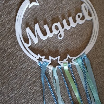 Arco decorativo com nome "Miguel"