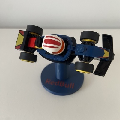 Suporte para mini carro de F1 LEGO - Red Bull