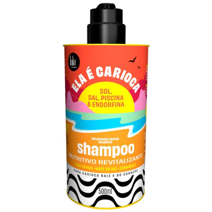 Frasco colorido de shampoo Ela é Carioca com tampa preta e design vibrante