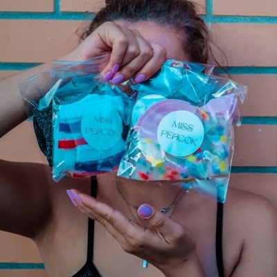 SURPRISE - Um Par de Meias Surpresa!