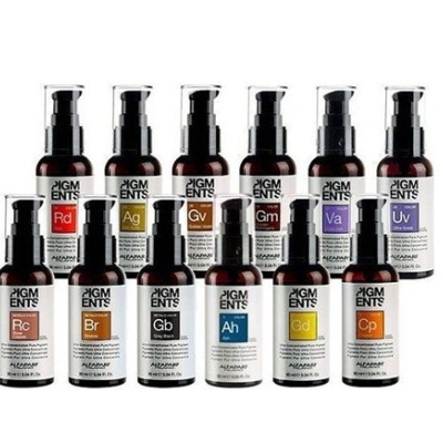 Conjunto de 12 frascos de vidro com etiquetas coloridas e tampas de bomba pretas