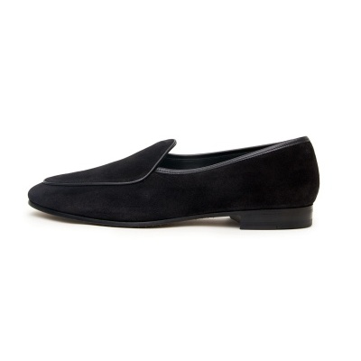 https://www.misterman.com.pt/product/slippers-de-veludo-preto