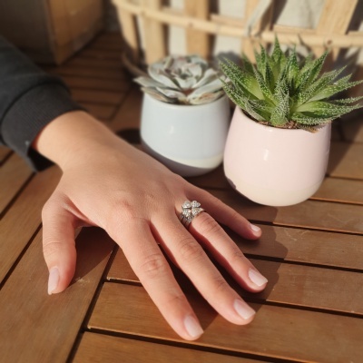 Anel "Trevo Prateado"