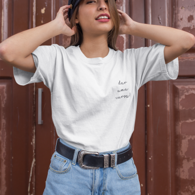 T-shirt Atitude - "dar uma curva"