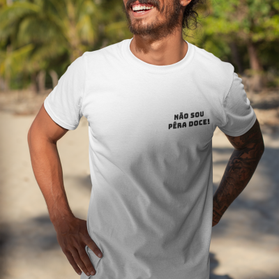 T-shirt Atitude - "não sou pêra doce"