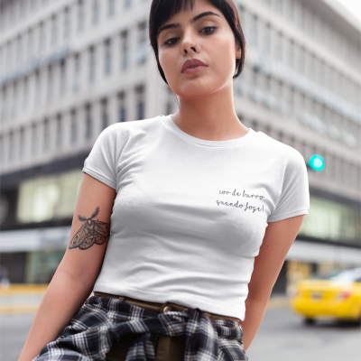 T-shirt Atitude - "cor de burro quando foge"