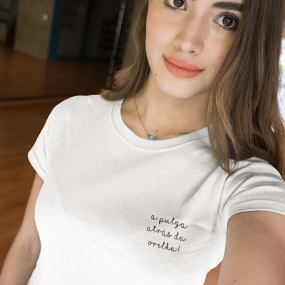 T-shirt Atitude - "a pulga atrás da orelha"