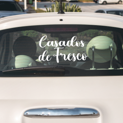 Vinil decorativo - " Casados de fresco"