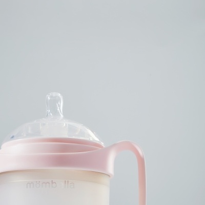 Biberão com pegas e bola de gravidade (+6m), rosa (PPSU), 300ml