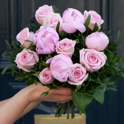 BOUQUET DE PEÔNIAS - HYPATIE