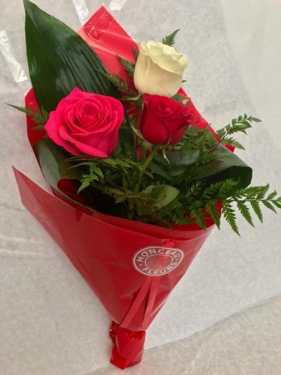 Bouquet com rosas multicor Bouquet com rosas multicor