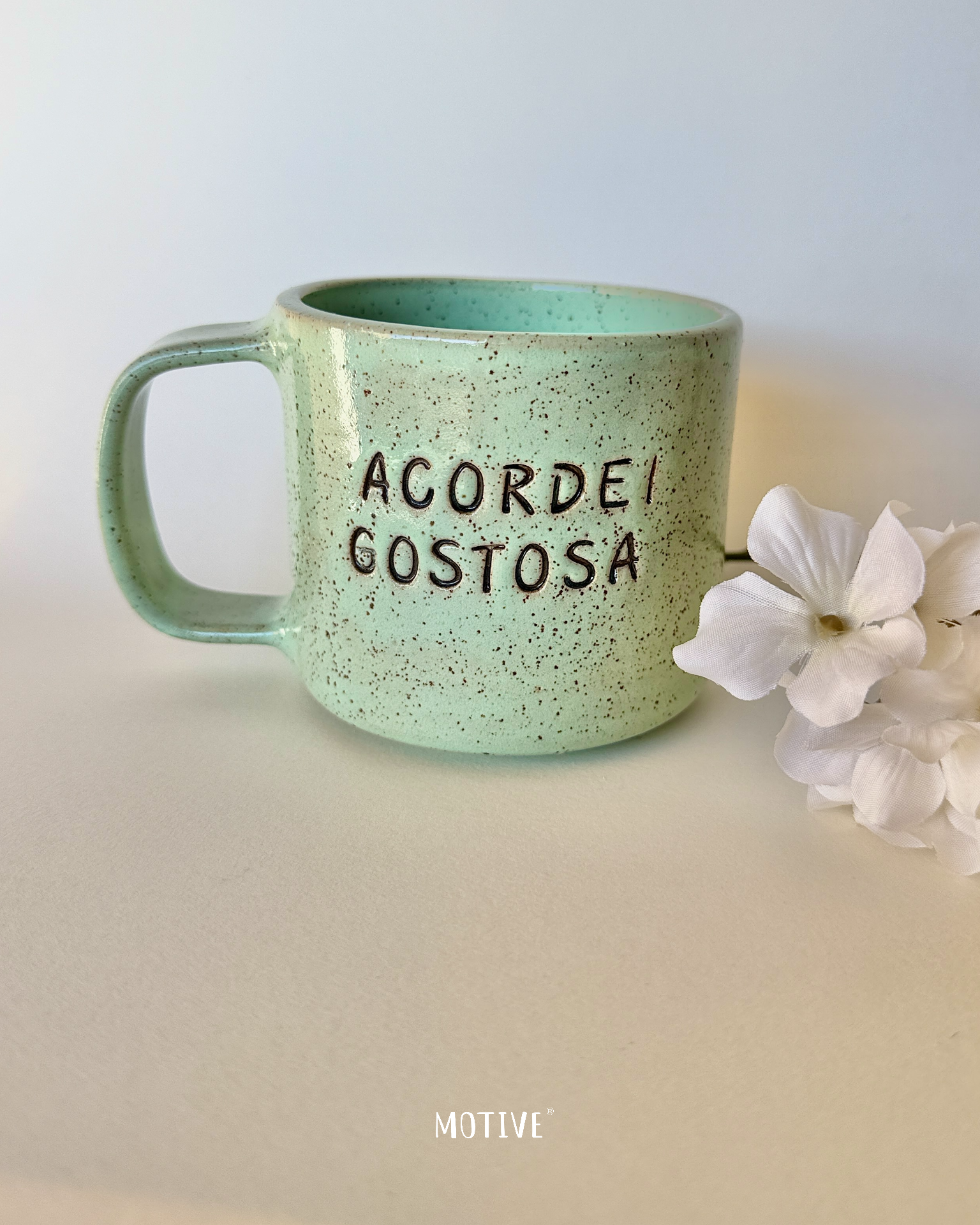 Caneca Acordei Gostosa Verde Caneca Acordei Gostosa Verde