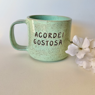 Caneca Acordei Gostosa Verde