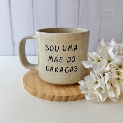 Caneca Sou uma Mãe do Caraças