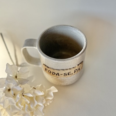 Caneca Foda-se, pá Branca