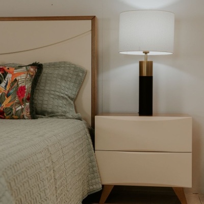 Mesa cabeceira Babel