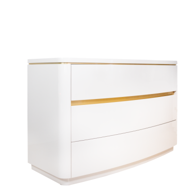 Cómoda branca com detalhes dourados e três gavetas
