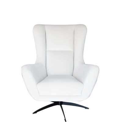 Poltrona branca estofada com base preta de metal