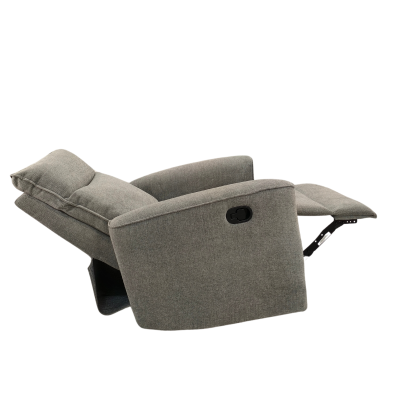 Poltrona reclinável cinzenta em posição reclinada