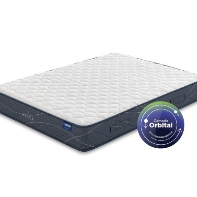 Colchão branco com laterais cinzentas e selo 