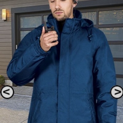 Parka Tecido exterior 200 grs/m2. Acolchoado 100% poliéster 400 grs/m2.