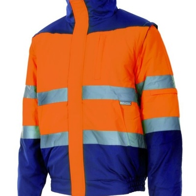 CASACO BICOLOR AV EXTERIOR: 100% POLIÉSTER COM RECUBRIMENTO DE POLIURETANO. POLAR: 100% POLIÉSTER. 180 GSM