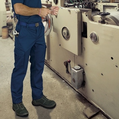 Calça 65% poliéster, 35% algodão sarja 240 grs/m2