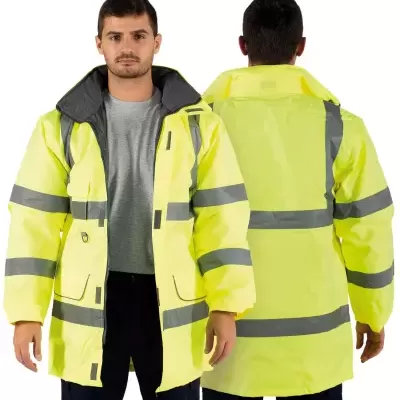 PARKA IMPERMEÁVEL Gola polar e forro em tecido com acolchoamento;