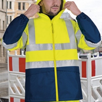 Casaco impermeável de alta visibilidade interior 100% poliester densidade 100Grs. exterior 85% poliester 15% poliester 100% densidade