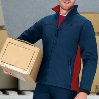 Casaco softshell de desenho bicolor com três bolsos 85% poliester10% poliuretano 5% elastano