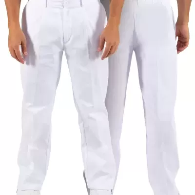 Calça em sarja;  65% Poliester 35% Algodão;  200 g.