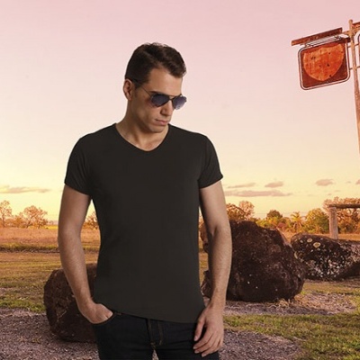 T-Shirt Tight  95% Algodão Ring Spun, 5% Elastano