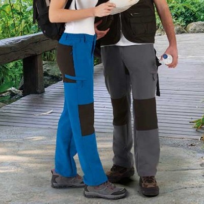 Calça trekking  50% Poliamida, 40% Poliéster, 10% Elastano
