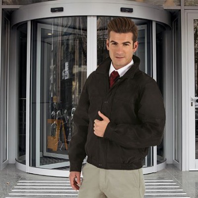 Casaco Softshell 90% Polyester, 10% PU. Tecnologia Softshell 475 grs/m2