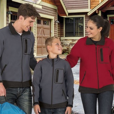 Casaco Softshell  85% Polyester, 10% PU, 5% Elastano. Tecnologia Softshell 350 grs/m2