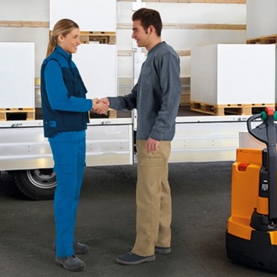 Calça 65% poliéster, 35% algodão. Tecido sarja 210 grs/m2.