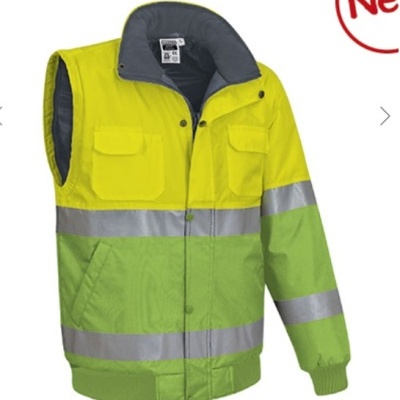 Casaco desmontável bicolor de Alta Visibilidade, facilmente conversível em colete através de fechos nas mangas.