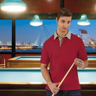 Polo 100% algodão ring spun. Tecido malha lisa 220 grs/m2.