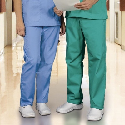 Calça 65% poliéster, 35% algodão Sarja 190 grs/m2.