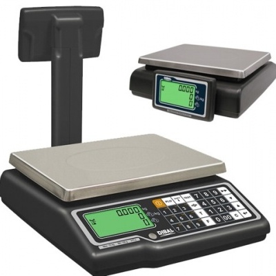 balança eletrónica com plataforma metálica e visor digital verde