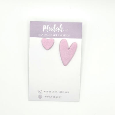 Corações assimétricos - rosa claro