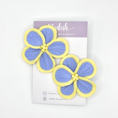 Flor grande - azul claro e amarelo limão