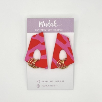 Bea - padrão rosa e vermelho